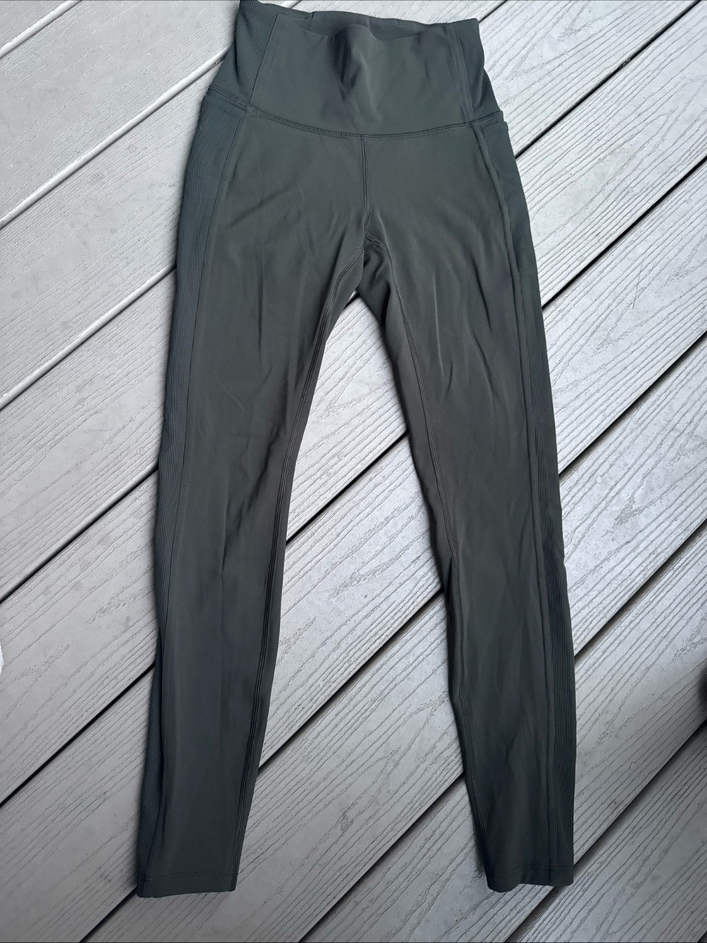 Lululemon Green Ankle Leggings 4 Cargo Side Pockets Stretch Women's Activewear